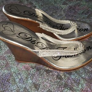 Thong rhinestone wedges